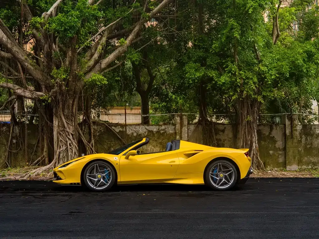 Ferrari F8 — фото 7