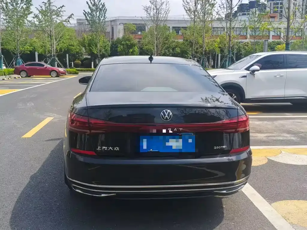 Volkswagen Passat — фото 5