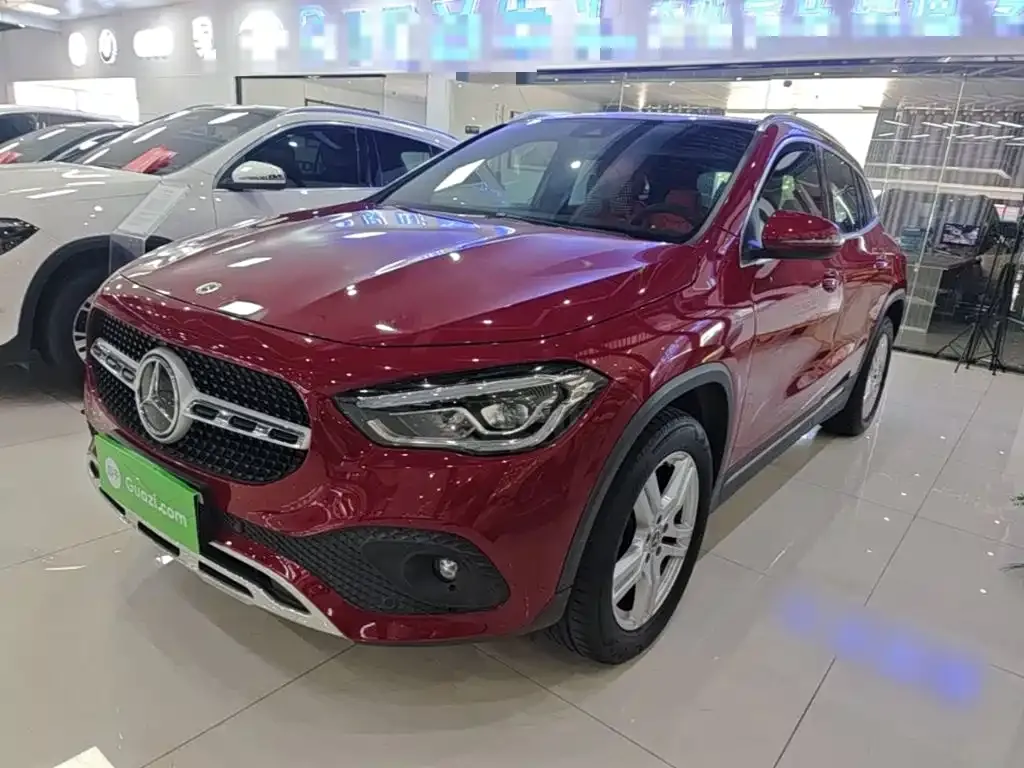 Mercedes-Benz GLA — фото 1