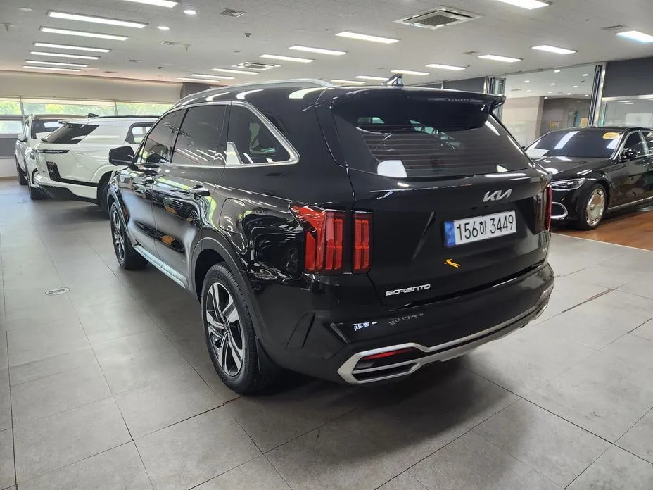 Kia Sorento — фото 10