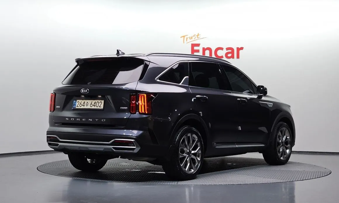 Kia Sorento — фото 4