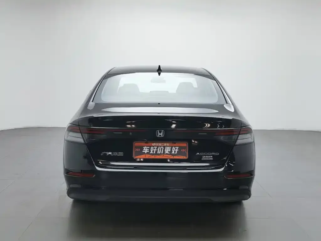 Honda Accord — фото 9