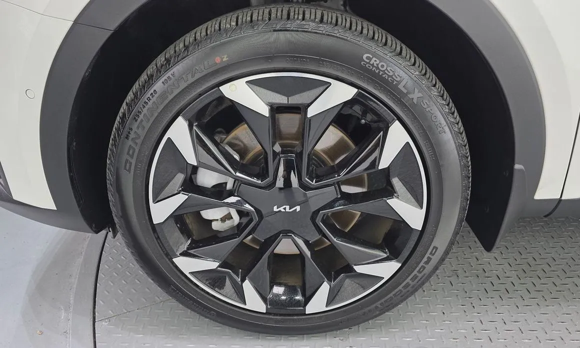 Kia Sorento — фото 10