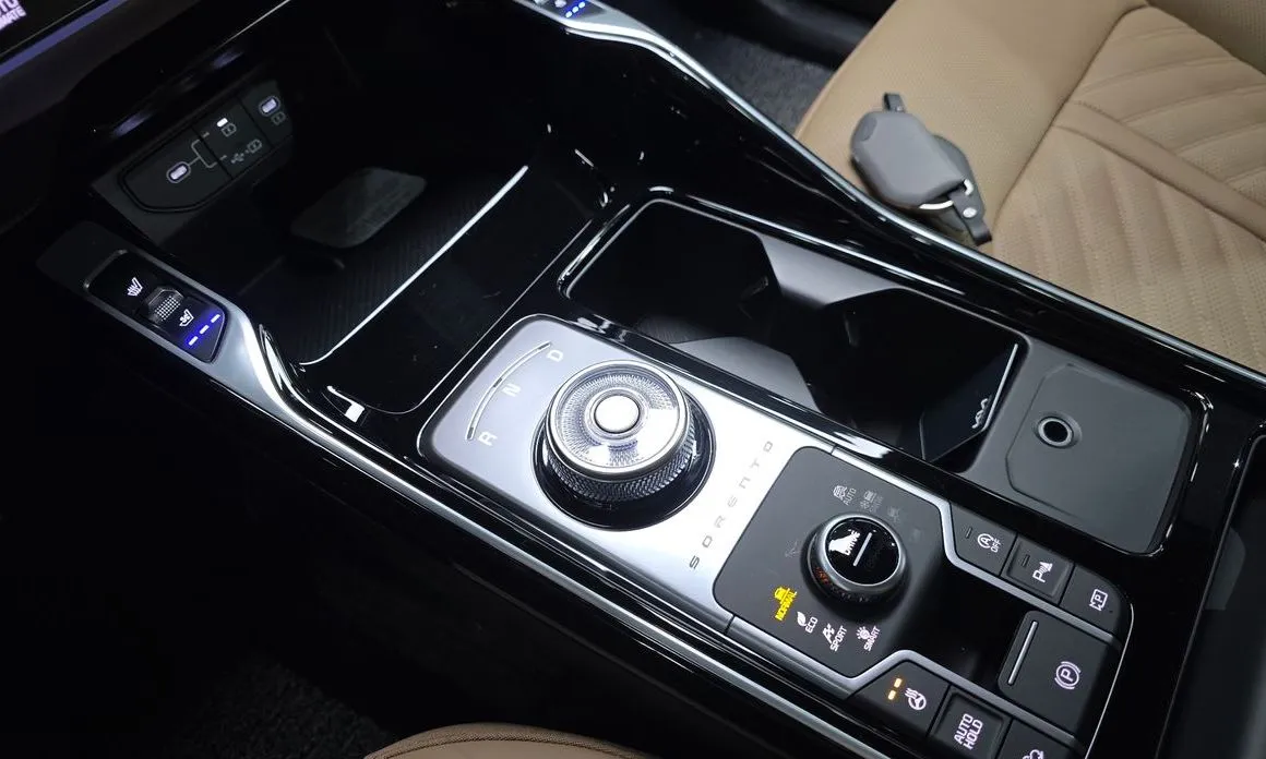 Kia Sorento — фото 5