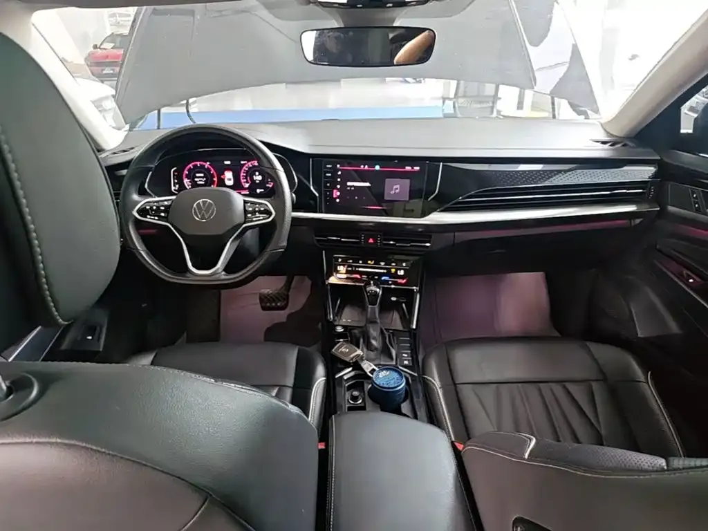 Volkswagen Passat — фото 7
