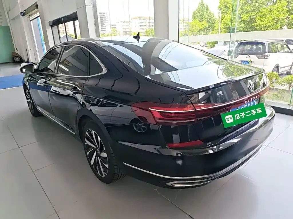 Volkswagen Passat — фото 6