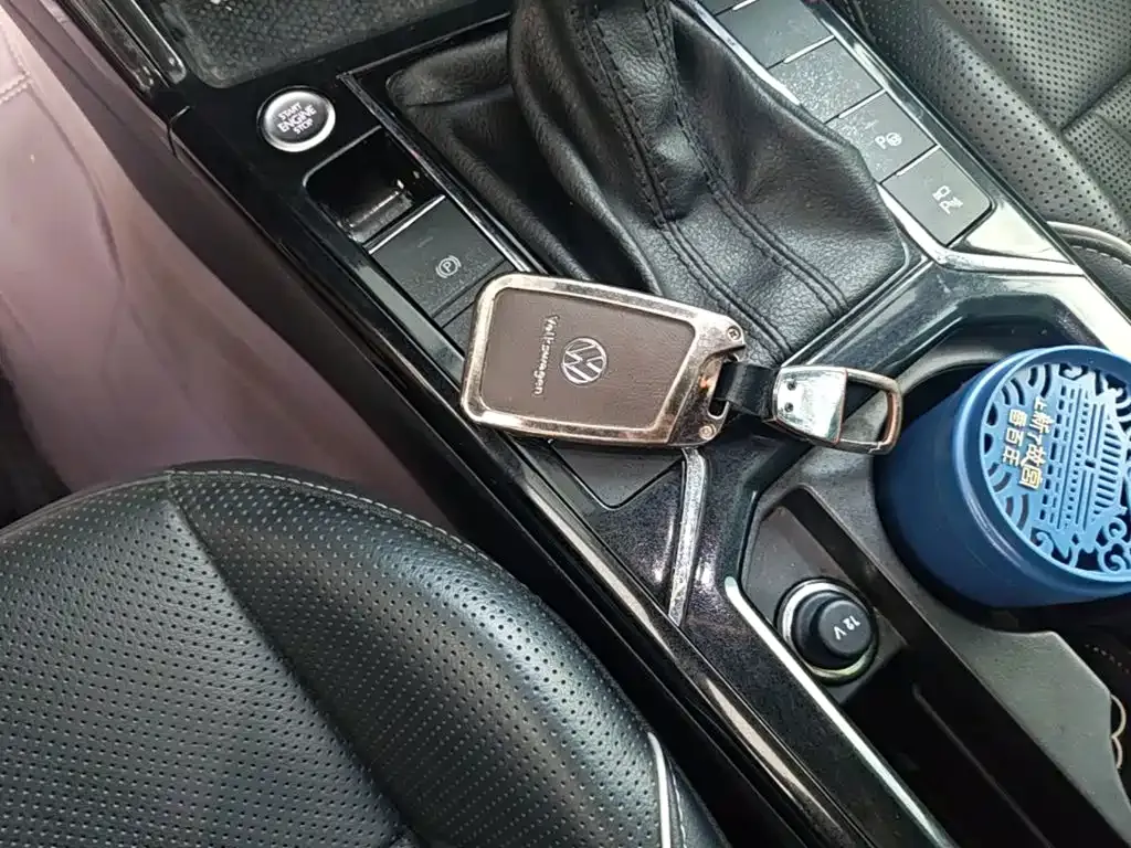Volkswagen Passat — фото 8
