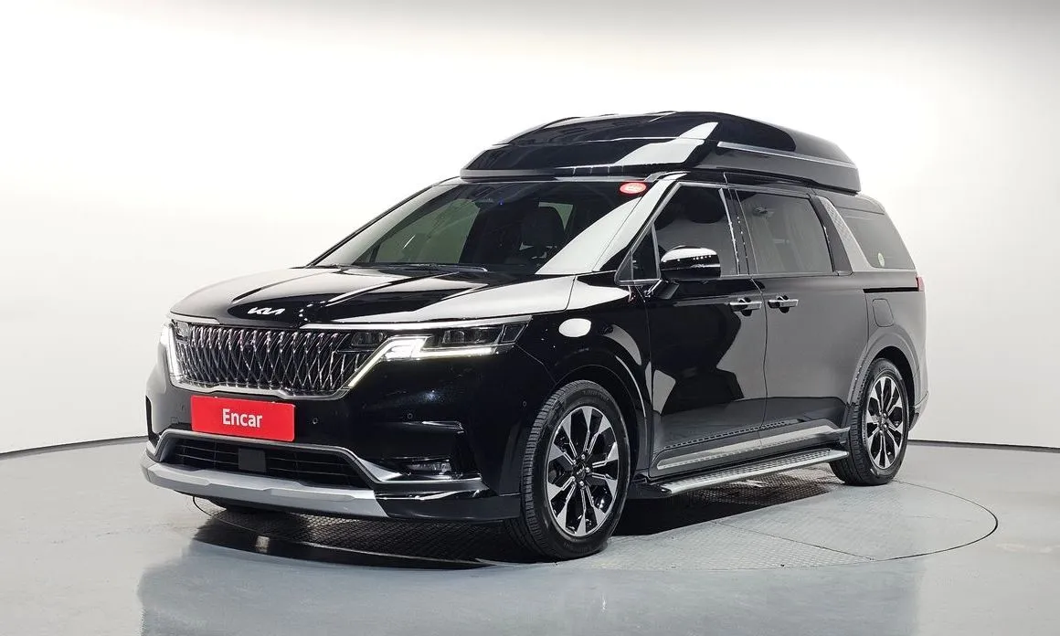 Kia Carnival Gasoline 4-Seater Hi-Limousine 1