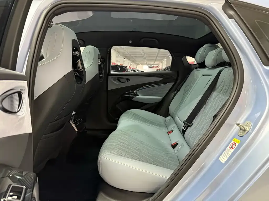 BYD Seal — фото 9