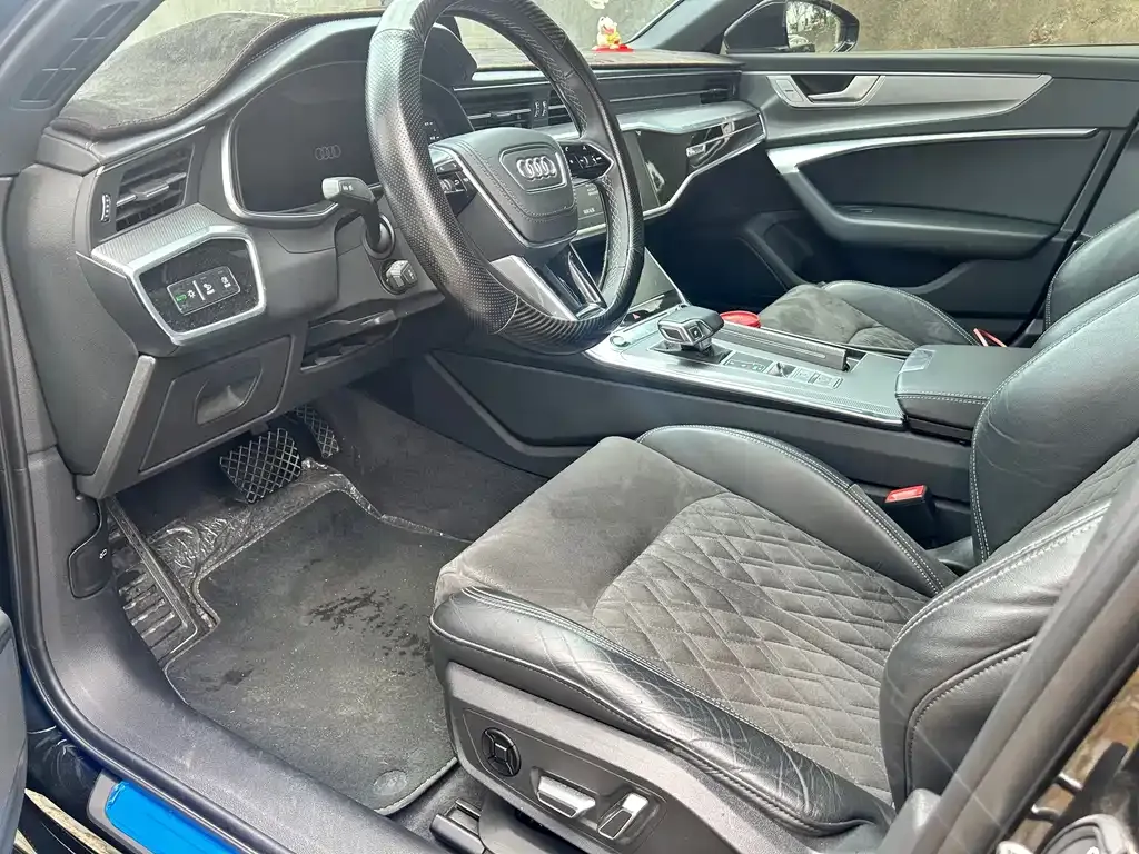 Audi A6L 2024 из CN, фото 2