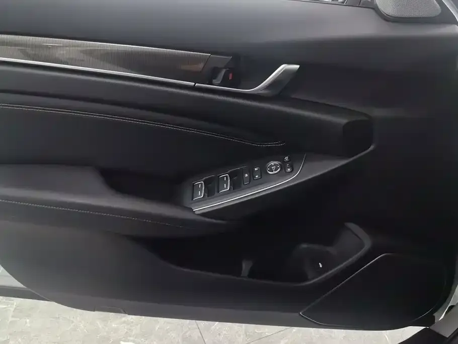 Honda Accord — фото 2