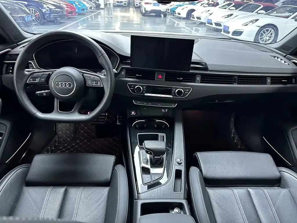 Audi A4L — фото 5