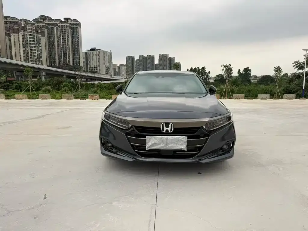 Honda Accord — фото 9