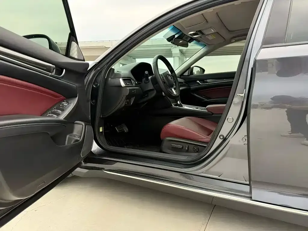 Honda Accord — фото 5