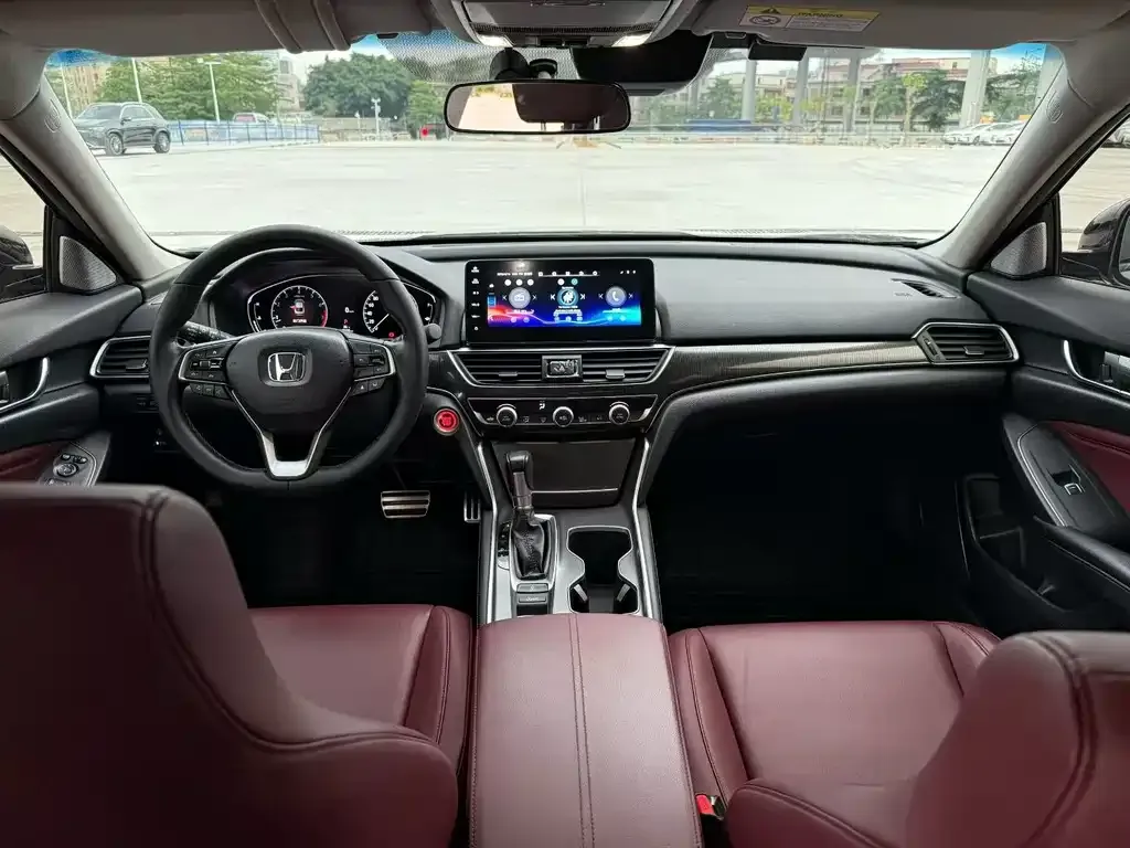 Honda Accord — фото 7