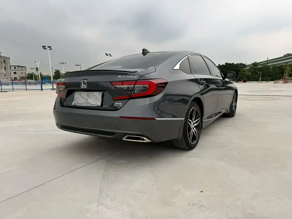 Honda Accord — фото 6