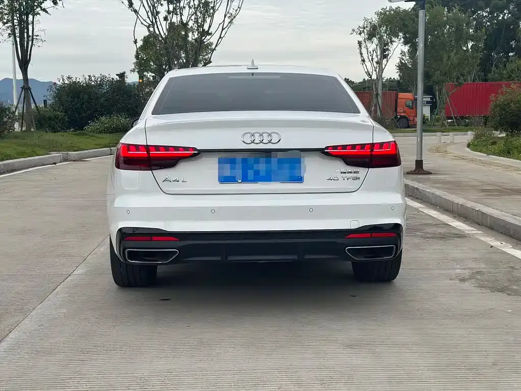 Audi A4L — фото 5