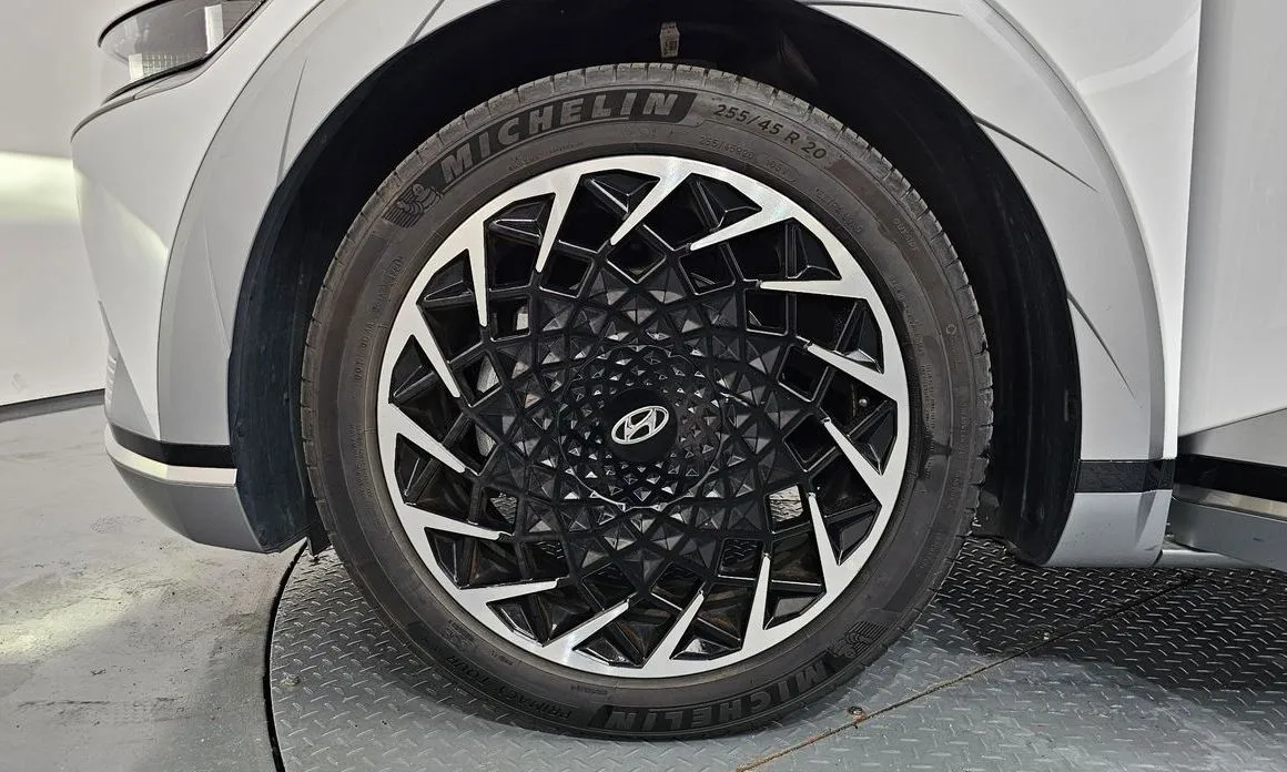 Hyundai Ioniq5 — фото 10