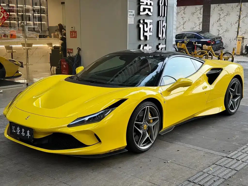 Ferrari F8 — фото 1
