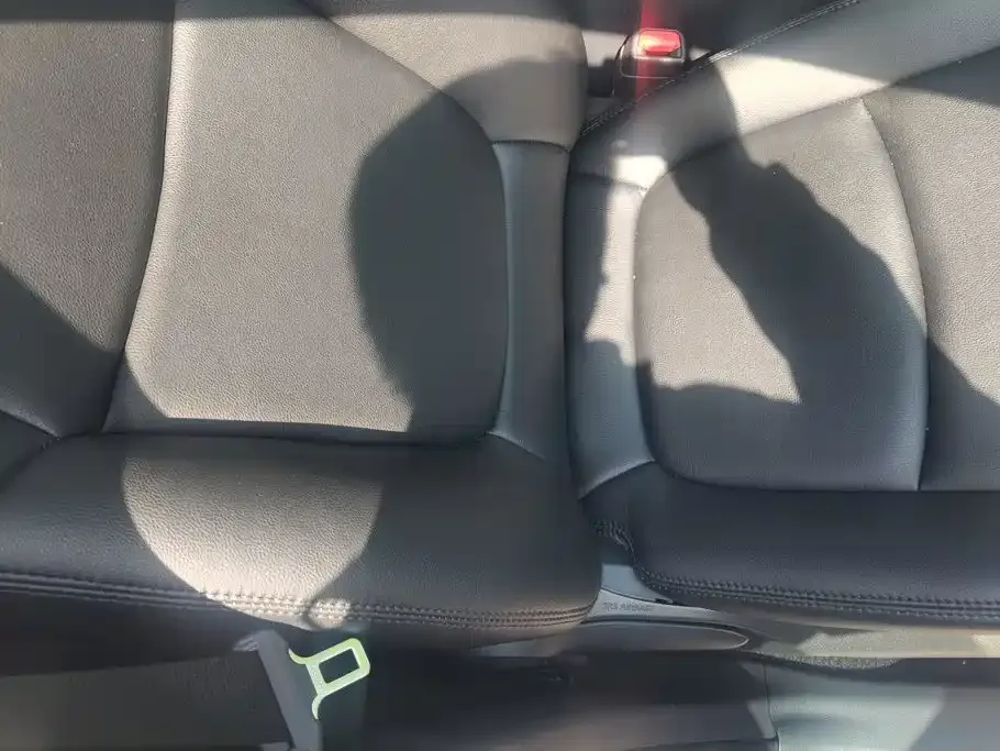 Toyota RAV4 — фото 6