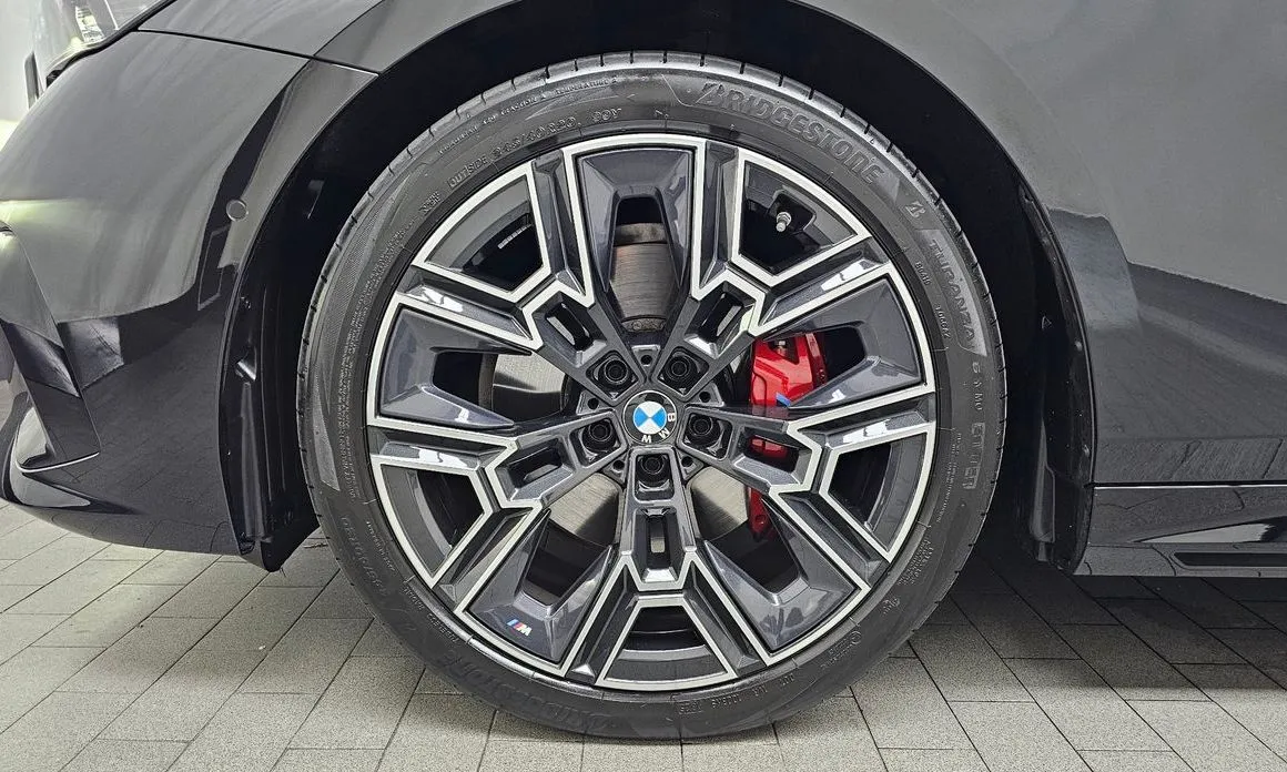 BMW 5-Series 2026 из KR, фото 5