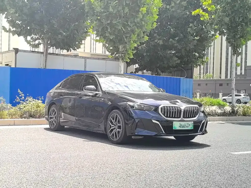 BMW i5 — фото 4