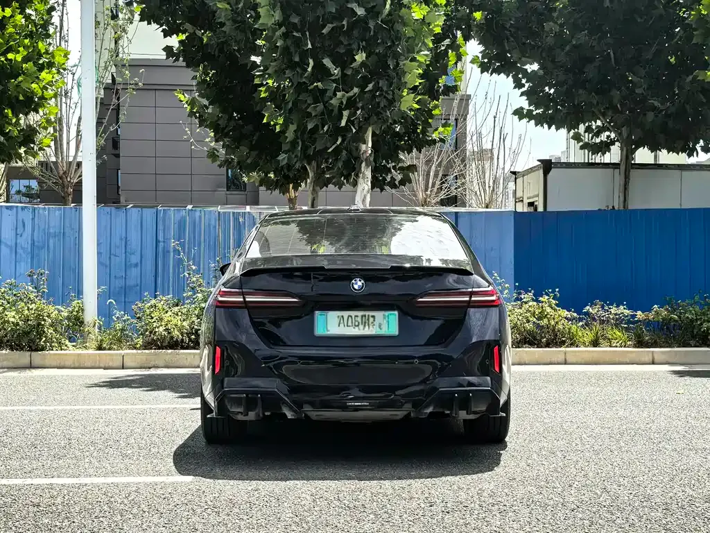 BMW i5 — фото 10