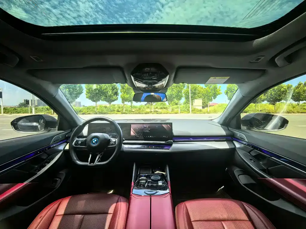 BMW i5 — фото 3