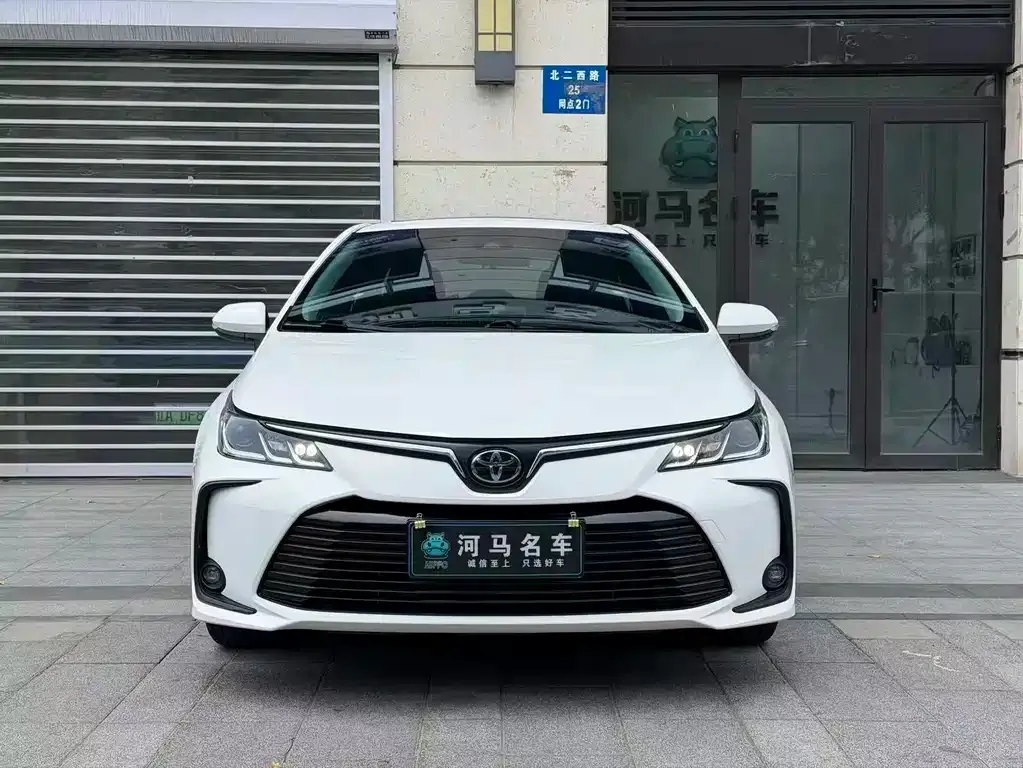 Toyota Corolla — фото 7