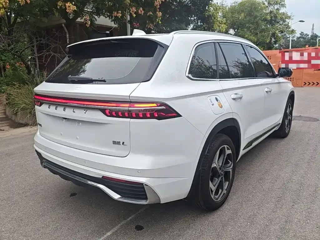Geely Xingyue L — фото 4
