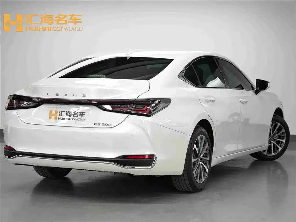 Lexus ES — фото 10
