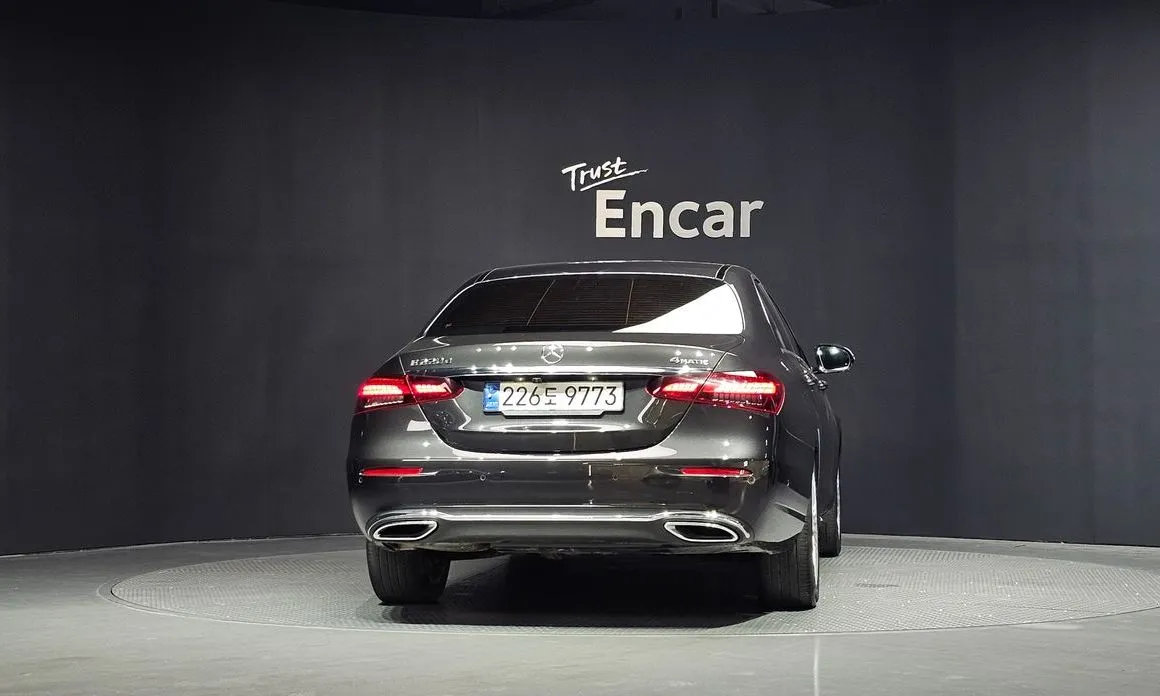 Mercedes-Benz E-Class 2023 из KR, фото 8