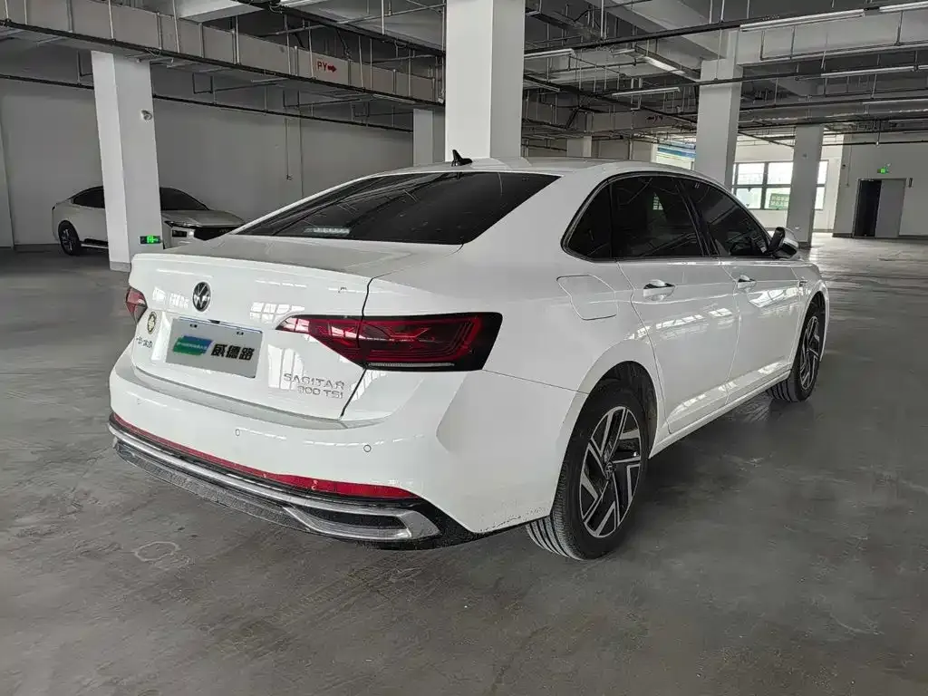 Volkswagen Sagitar — фото 5