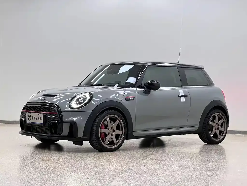 MINI JCW (John Cooper Works) — фото 1