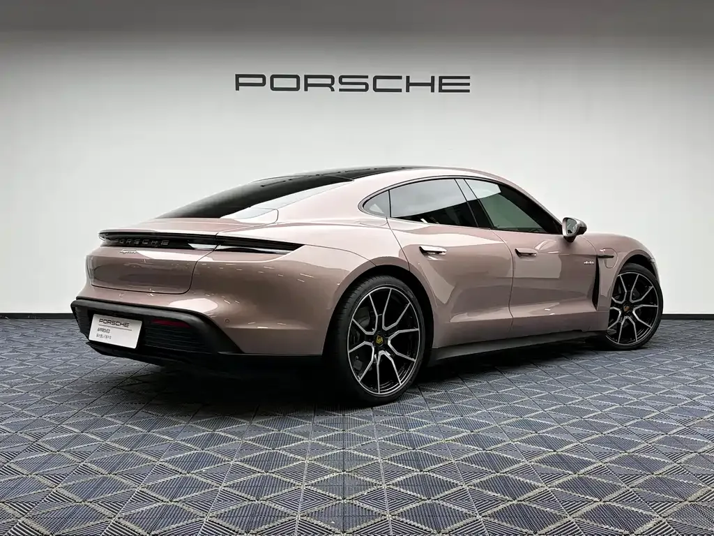 Porsche Taycan — фото 3