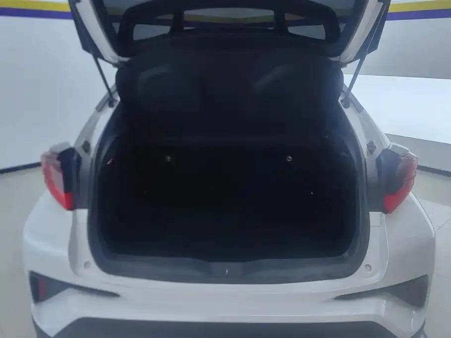 Toyota C-HR 2022 из CN, фото 4