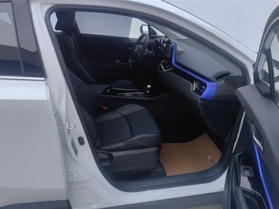 Toyota C-HR 2022 из CN, фото 8