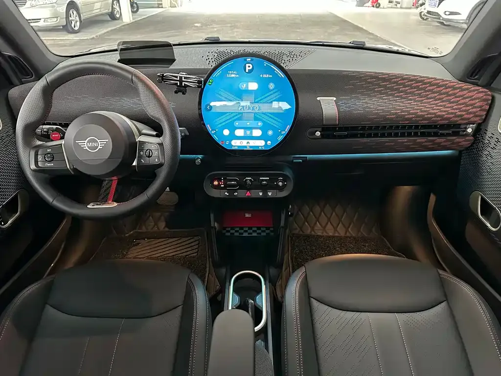 MINI JCW Electric — фото 9