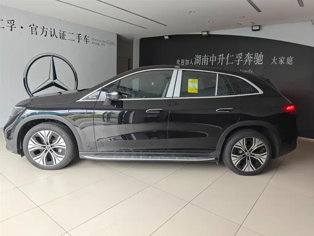 Mercedes-Benz EQE SUV — фото 2