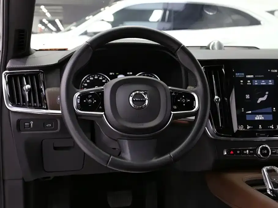 Volvo S90 — фото 7