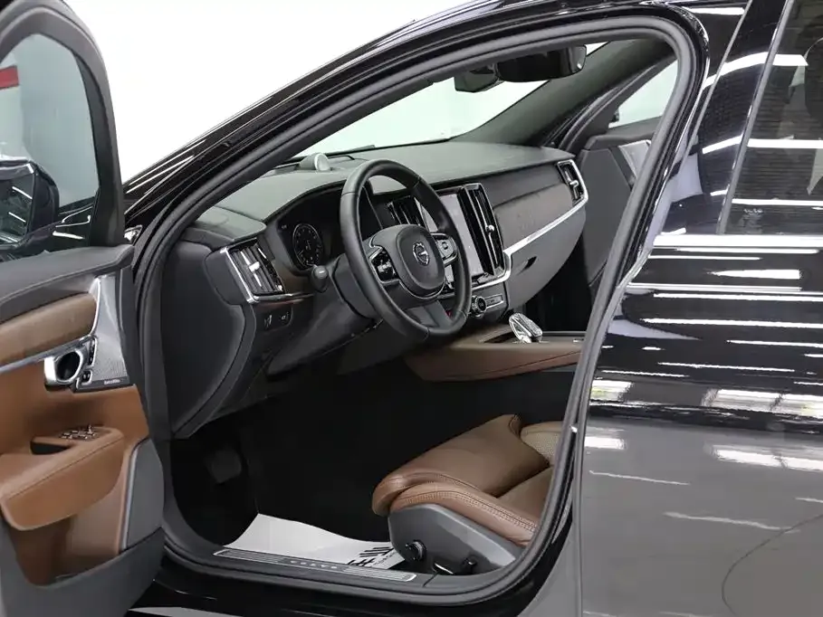 Volvo S90 — фото 10