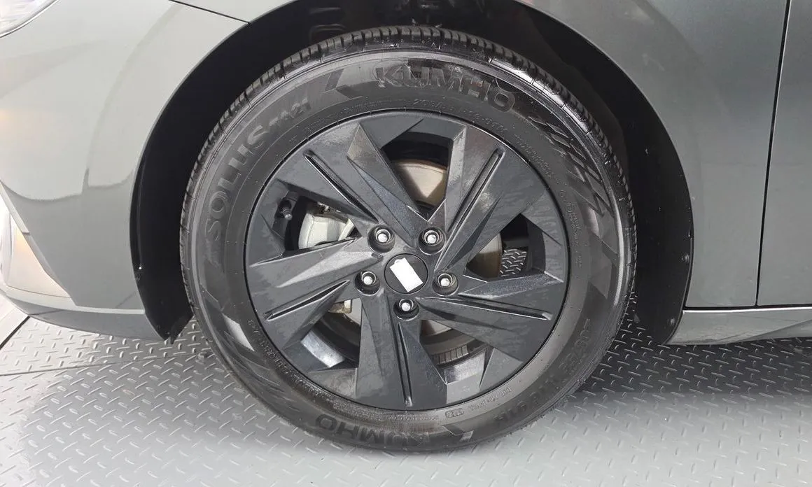 Hyundai AVANTE — фото 9