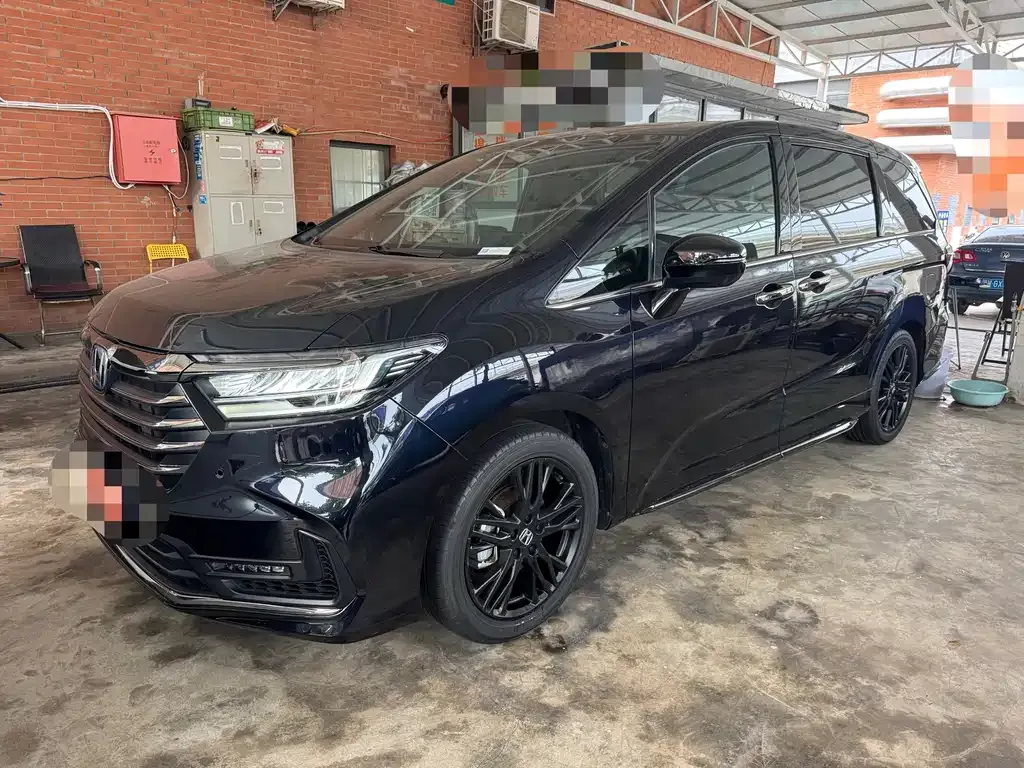 Honda Odyssey — фото 1