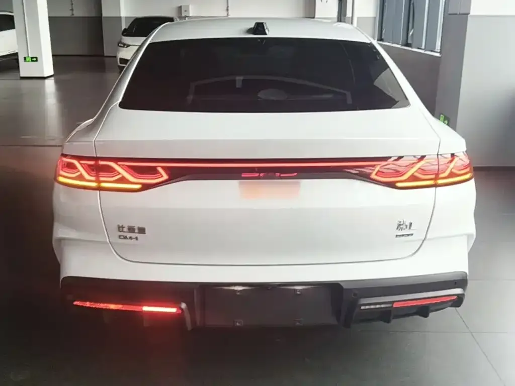 BYD Qin L — фото 8