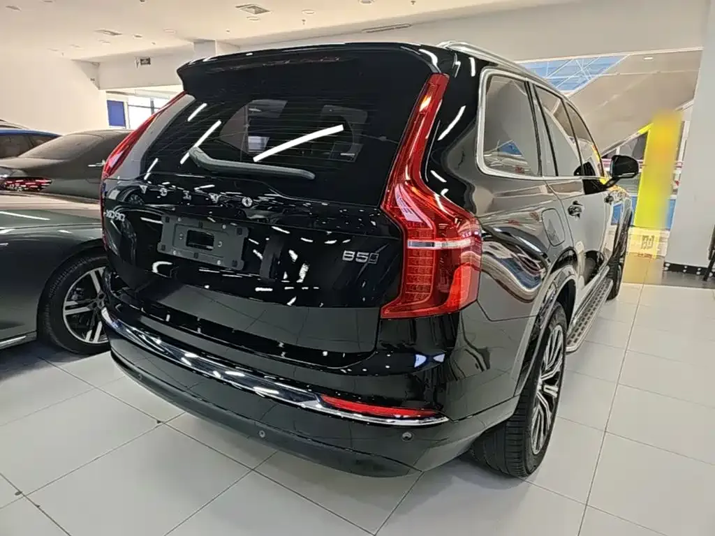 Volvo XC90 — фото 2