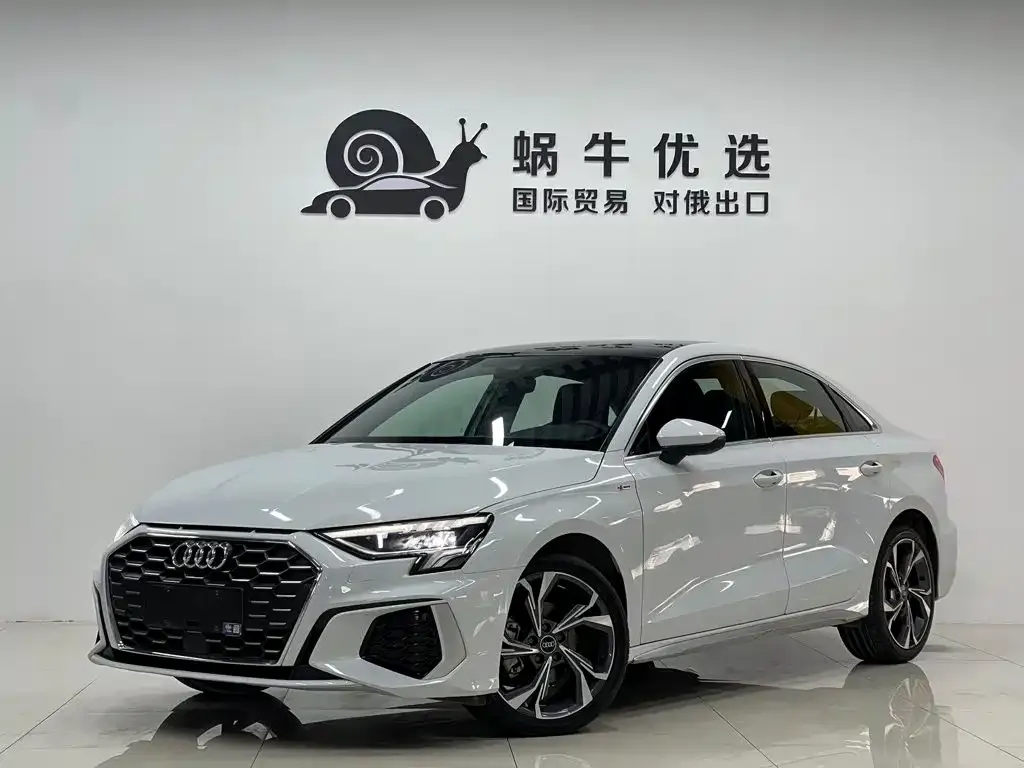 Audi A3 — фото 1
