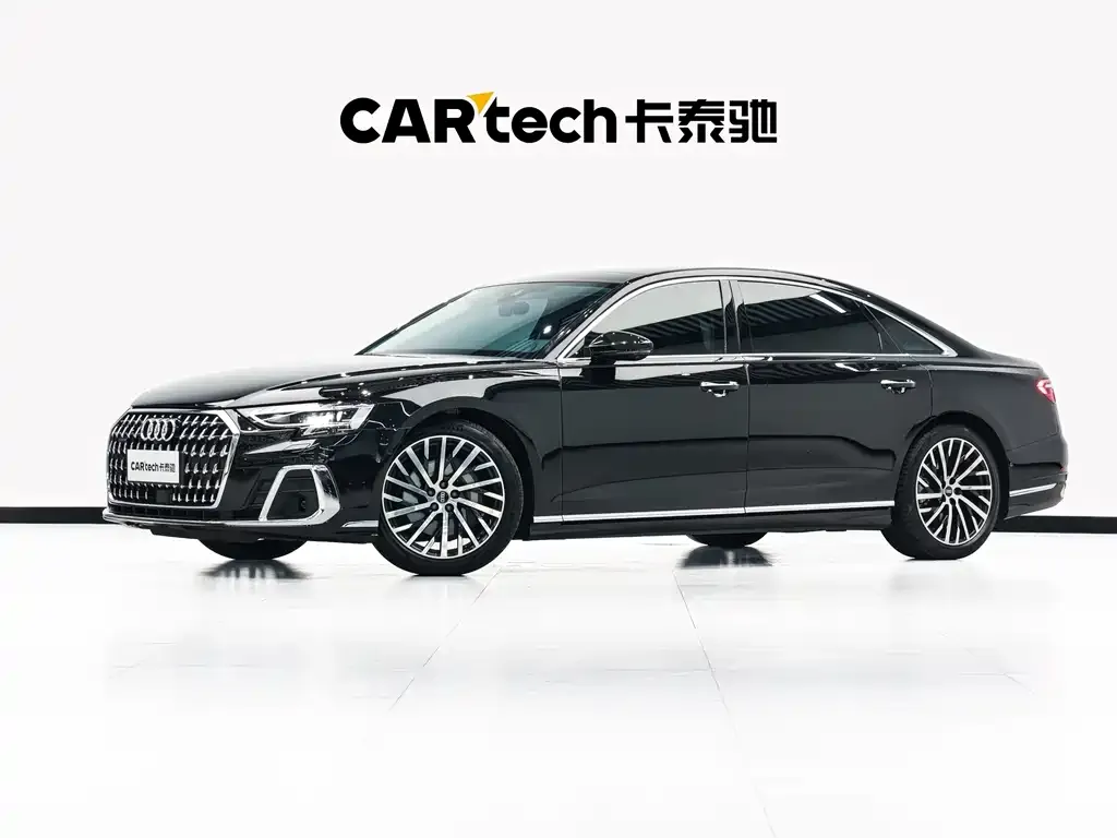 Audi A8 — фото 1