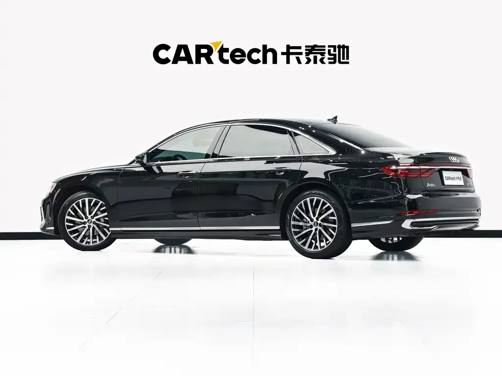 Audi A8 — фото 2