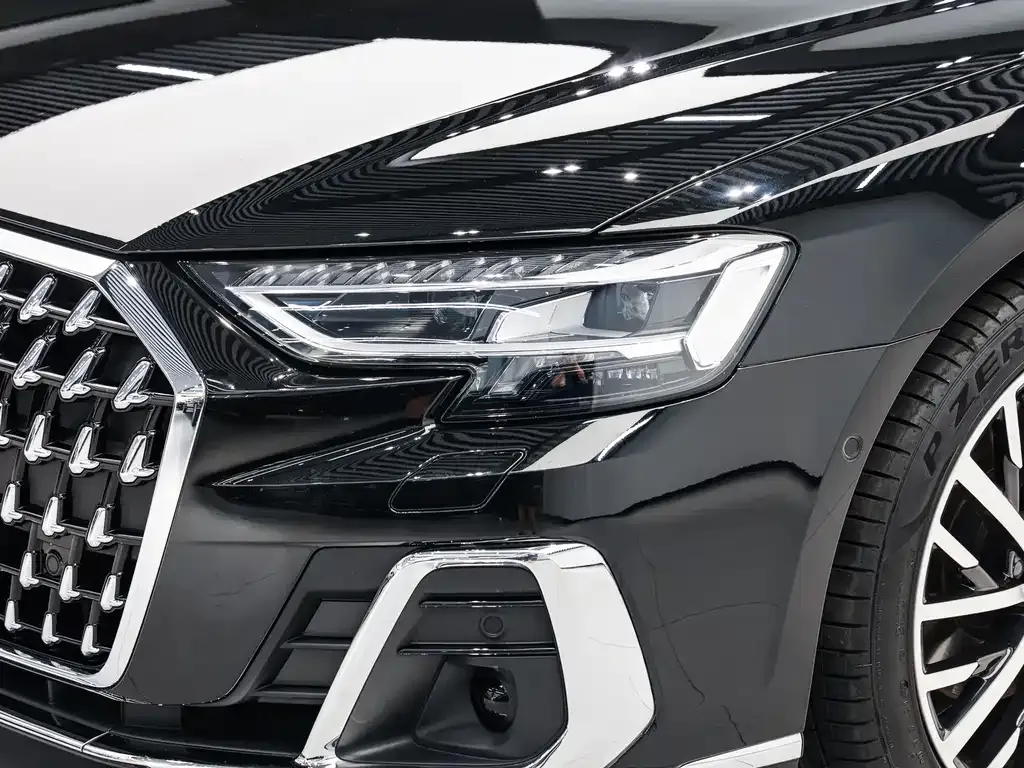 Audi A8 — фото 9