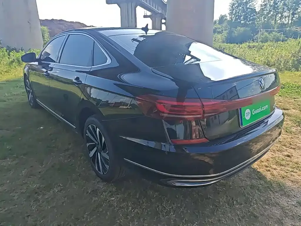 Volkswagen Passat — фото 4